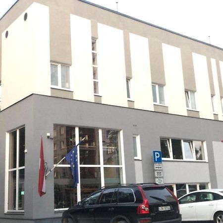 Sia Cikstonis Hotel Riga Exterior photo